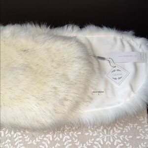 Elegant White Faux Fur Bridal Wrap New with Tags! Size small